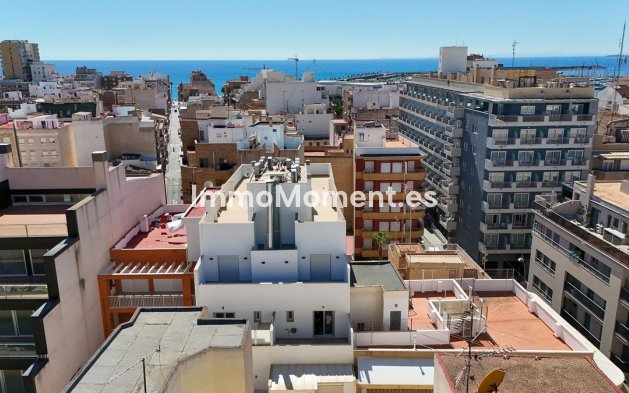 Resale - Apartment - Torrevieja - Torrevieja Centro
