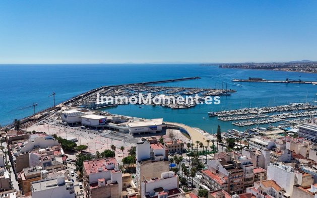 Resale - Apartment - Torrevieja - Torrevieja Centro