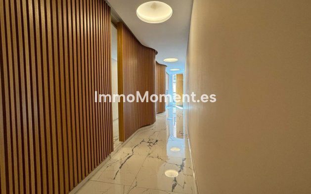 Resale - Apartment - Torrevieja - Torrevieja Centro
