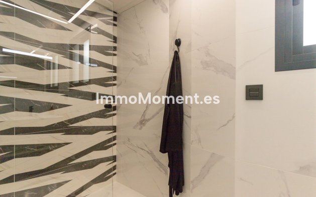 Resale - Apartment - Torrevieja - Torrevieja Centro
