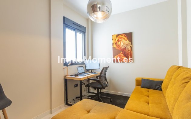 Resale - Apartment - Torrevieja - Torrevieja Centro