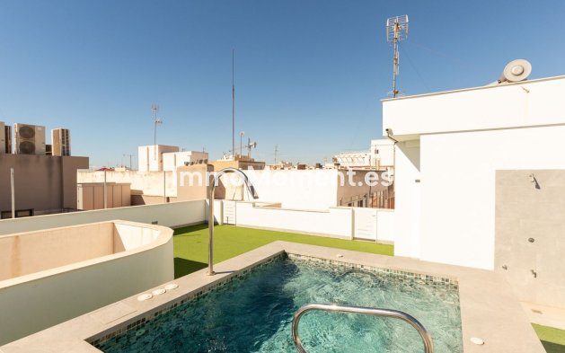 Resale - Apartment - Torrevieja - Torrevieja Centro