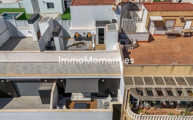 Resale - Apartment - Torrevieja - Torrevieja Centro