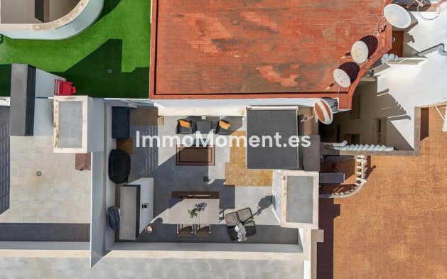 Resale - Apartment - Torrevieja - Torrevieja Centro