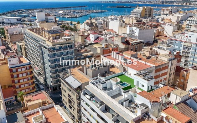 Resale - Apartment - Torrevieja - Torrevieja Centro