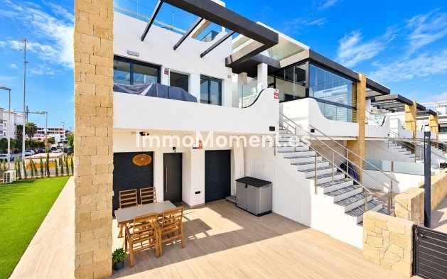 Wiederverkauf - Freistehende Villa - Orihuela Costa - Punta Prima