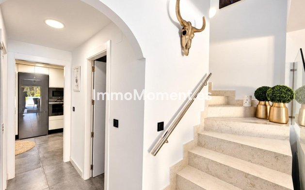 Resale - Detached villa - Mil Palmeras