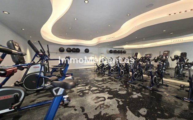 Revente - Appartement - Estepona  - Selwo