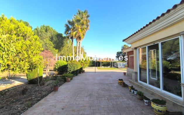 Resale - Detached villa - Yecla - Yecla Centro