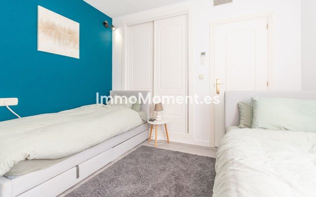 Resale - Apartment - Marbella - Elviria