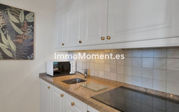 Revente - Appartement - Estepona  - Estepona Centro