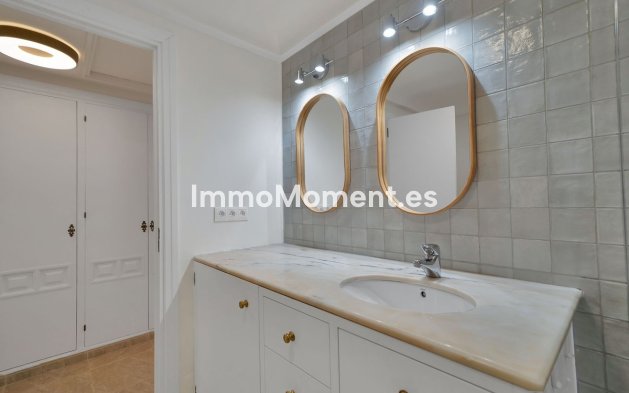 Revente - Appartement - Estepona  - Estepona Centro