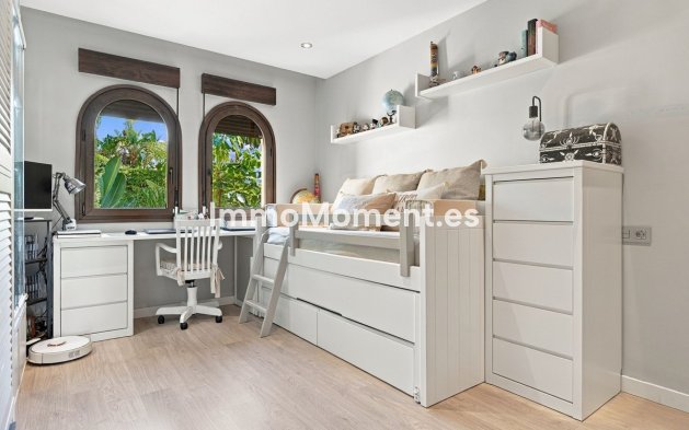 Resale - Apartment - Benalmadena - Benalmadena Centro