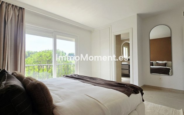 Revente - Appartement - Marbella - Nueva Andalucía