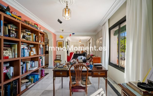 Wiederverkauf - Freistehende Villa - Marbella - Marbella Centro