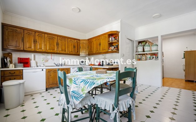 Wiederverkauf - Freistehende Villa - Marbella - Marbella Centro