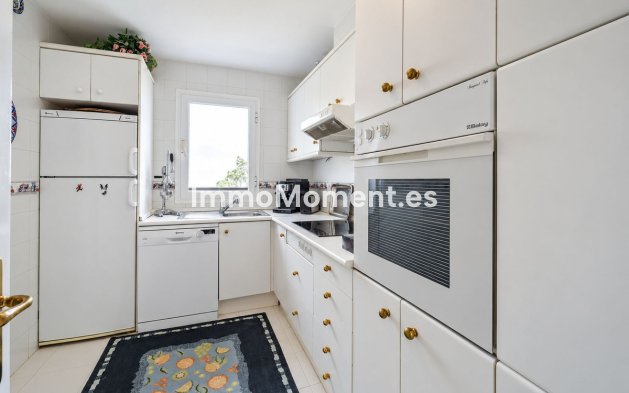 Resale - Apartment - Marbella - La Mairena