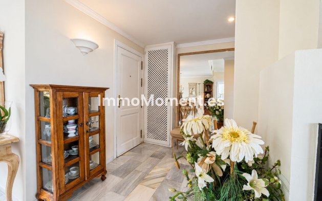 Resale - Apartment - Marbella - La Mairena
