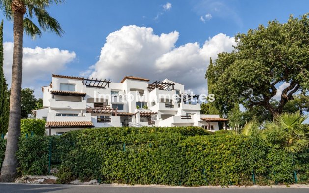 Resale - Apartment - Marbella - La Mairena
