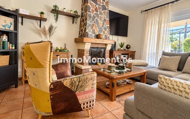 Bestaande woning - Rijtjeshuis - Estepona  - Estepona Centro