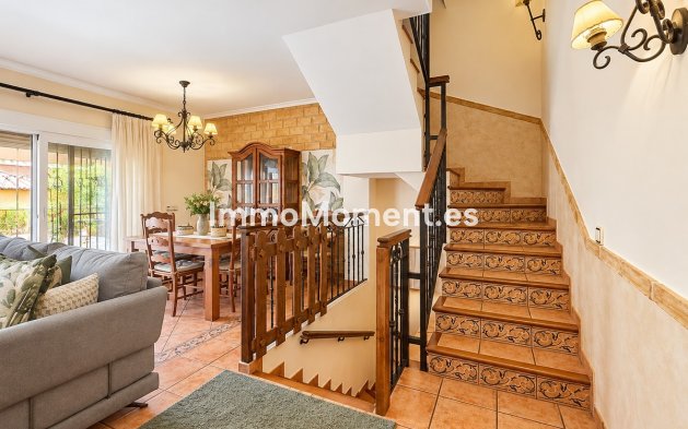 Bestaande woning - Rijtjeshuis - Estepona  - Estepona Centro