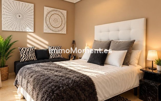 Revente - Maison mitoyenne - Estepona  - Estepona Centro