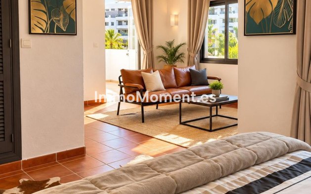 Revente - Maison mitoyenne - Estepona  - Estepona Centro