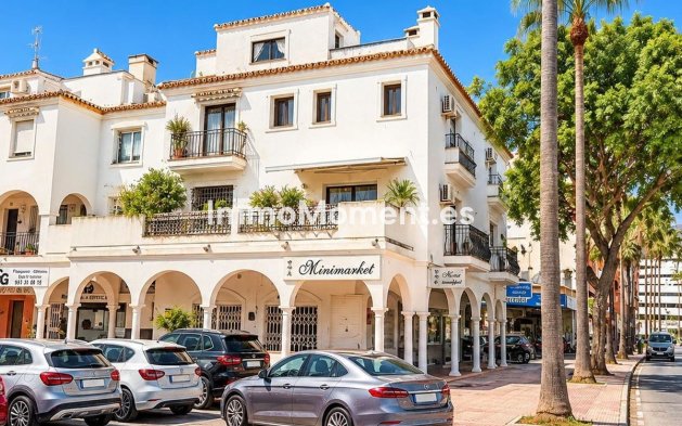 Revente - Maison mitoyenne - Estepona  - Estepona Centro