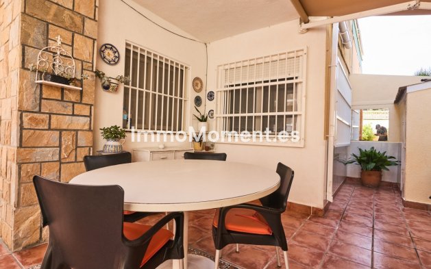 Wiederverkauf - Freistehende Villa - Torrevieja - La Mata