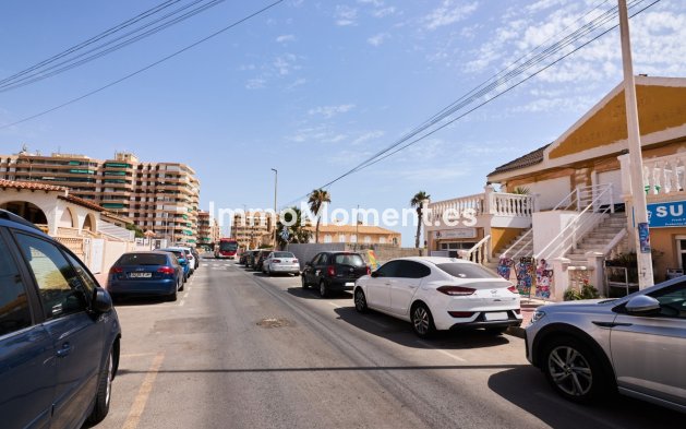 Wiederverkauf - Freistehende Villa - Torrevieja - La Mata