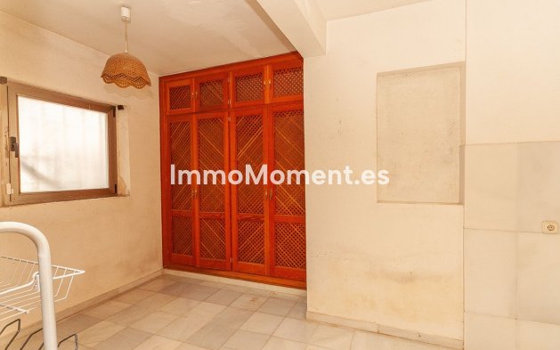 Resale - Detached villa - Marbella - Elviria