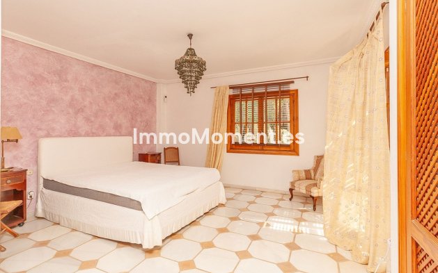 Resale - Detached villa - Marbella - Elviria