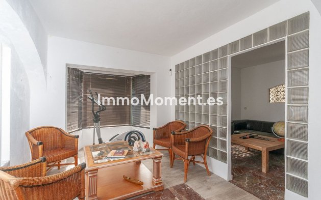 Resale - Detached villa - Marbella - Elviria