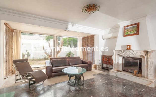 Resale - Detached villa - Marbella - Elviria