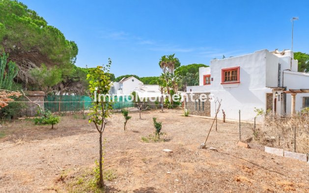 Resale - Detached villa - Marbella - Elviria