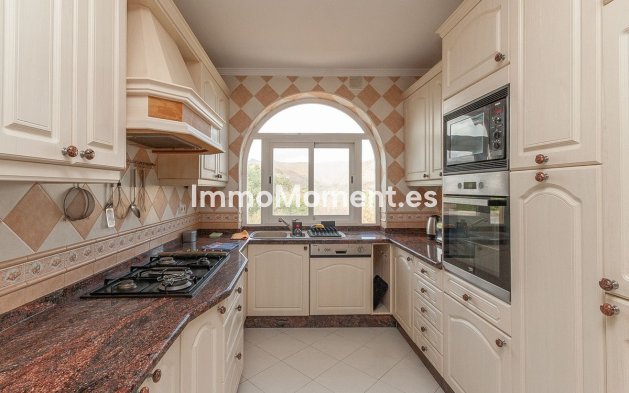 Resale - Detached villa - Marbella - La Mairena