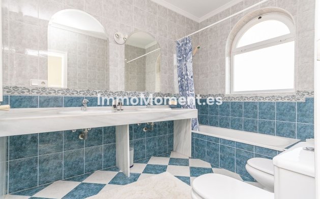 Resale - Detached villa - Marbella - La Mairena