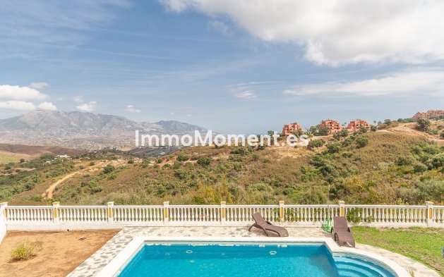 Resale - Detached villa - Marbella - La Mairena
