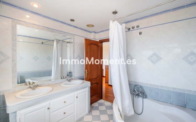 Resale - Detached villa - Benalmadena - Benalmadena Centro