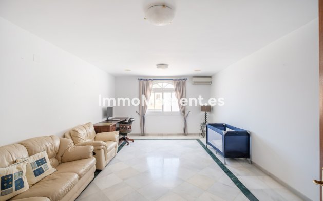 Resale - Detached villa - Benalmadena - Benalmadena Centro