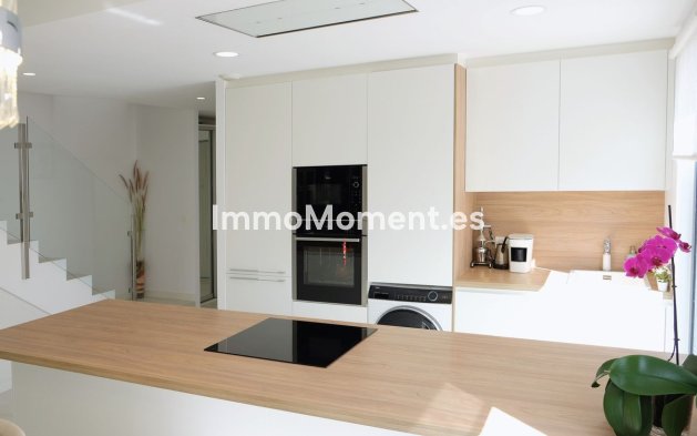 Bestaande woning - Vrijstaande villa - Estepona  - New Golden Mile