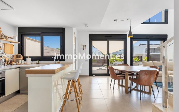 Resale - Detached villa - Benidorm - Urb Entre Naranjos