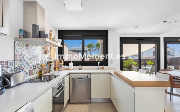 Resale - Detached villa - Benidorm - Urb Entre Naranjos
