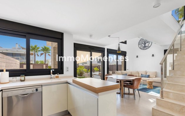 Resale - Detached villa - Benidorm - Urb Entre Naranjos