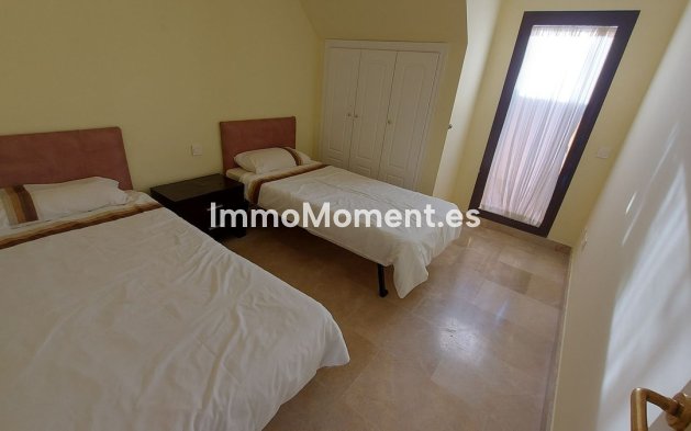 Resale - Apartment - Manilva - La Duquesa