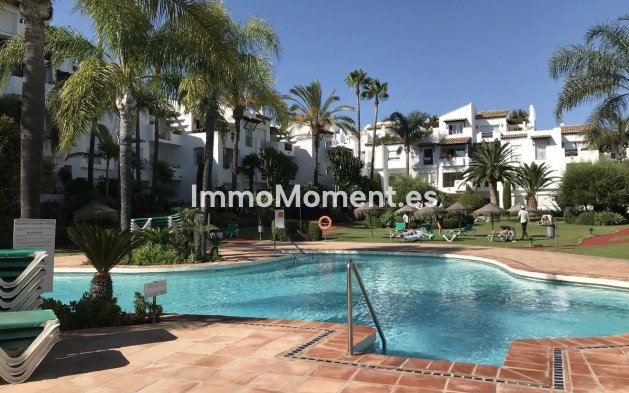 Resale - Apartment - Estepona - Costalita