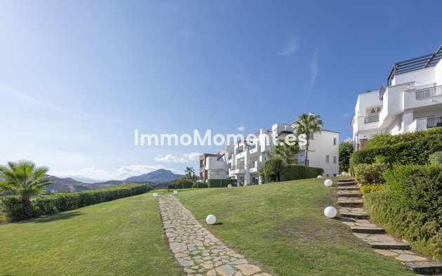 Resale - Apartment - Benahavís - Benahavís Centro