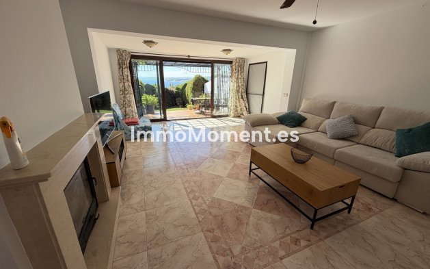 Bestaande woning - Rijtjeshuis - Estepona  - Estepona Centro