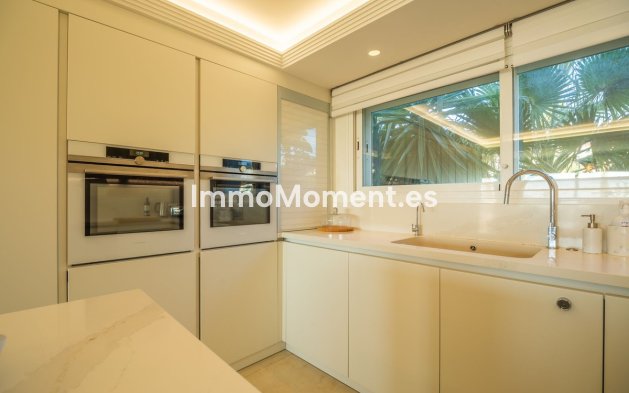 Bestaande woning - Appartement - Estepona  - Estepona Centro