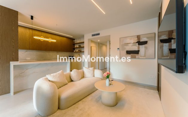 Resale - Apartment - Marbella - Nueva Andalucía